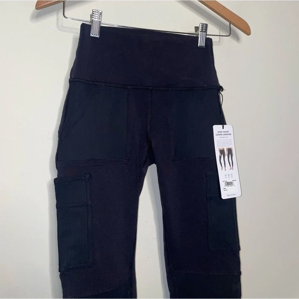 ALO Yoga High Waist Cargo Legging in Black